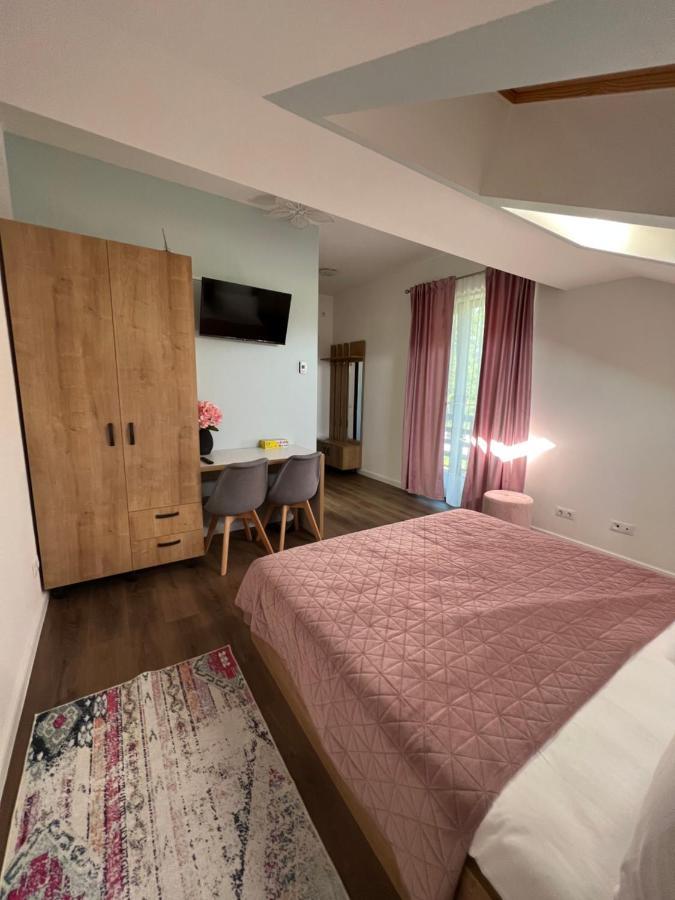 Casa Cu Flori Maramures Baia Mare Esterno foto